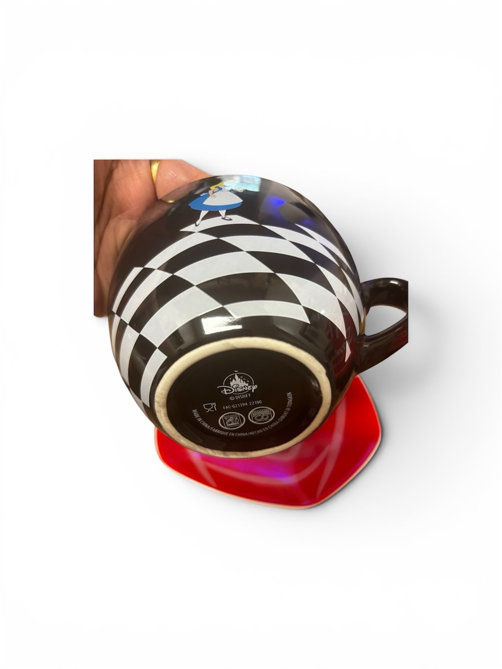 Alice in wonderland Interior Brown Teacup with Red plate and Yellow Tea Infuser - Picture 2 of 4